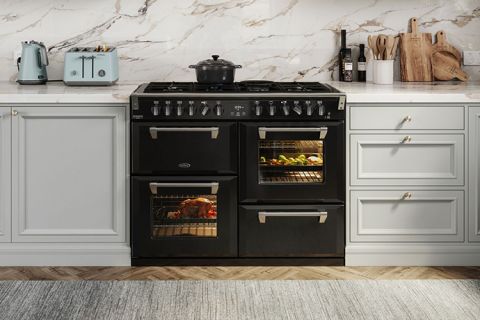 Black Belling Richmond Deluxe Range Cooker fitted in a kitchen